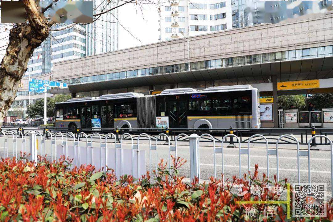 宜昌100路公交車(chē)革新與升級(jí)，展現(xiàn)城市公交新面貌